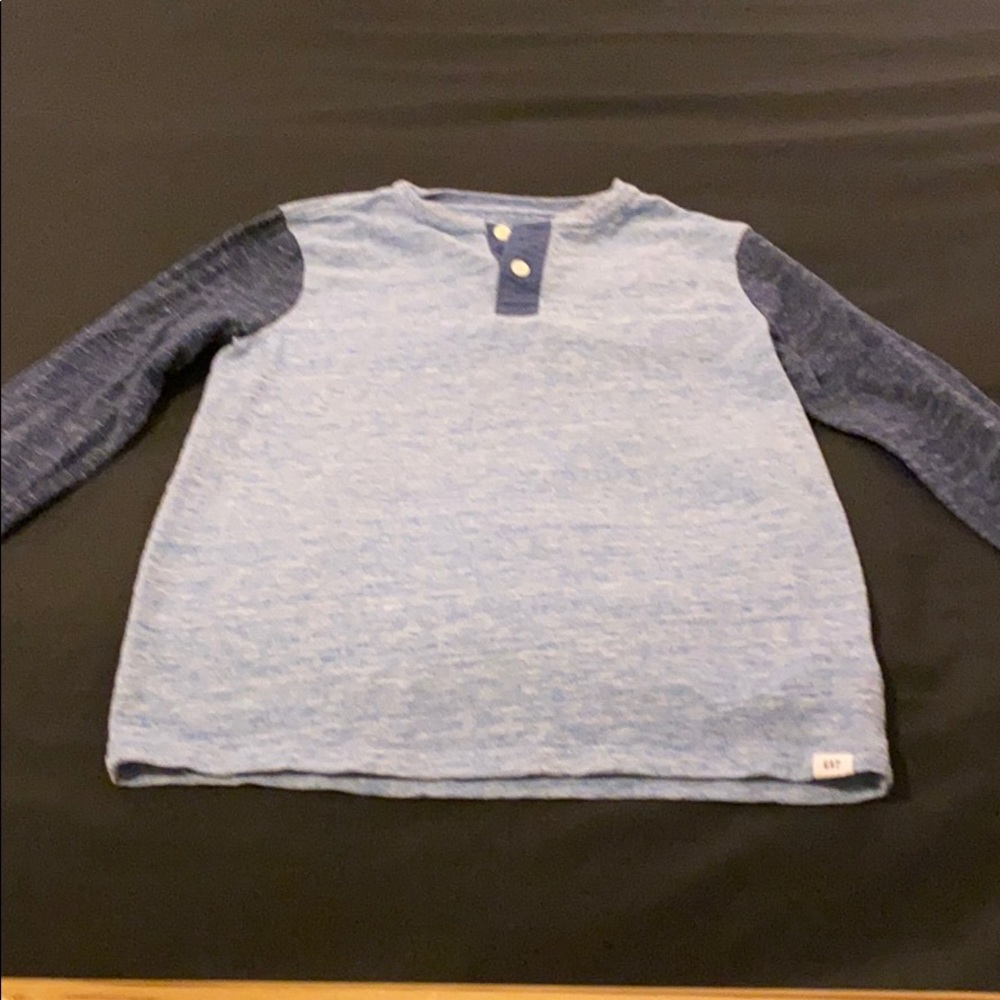 Boys Gap long sleeve T-Shirt with buttons